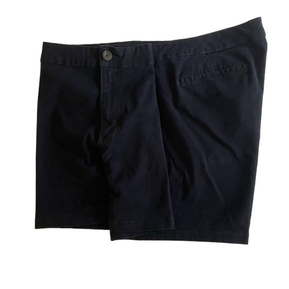 a.n.a. Women's Plus-Size 26 4.5" Mid Rise Chino Short - BLACK - Picture 4 of 11